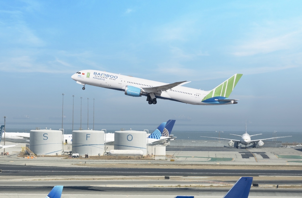 Bay quốc tế về Việt Nam cùng Bamboo Airways, tặng ngay đêm nghỉ 5 sao tại FLC