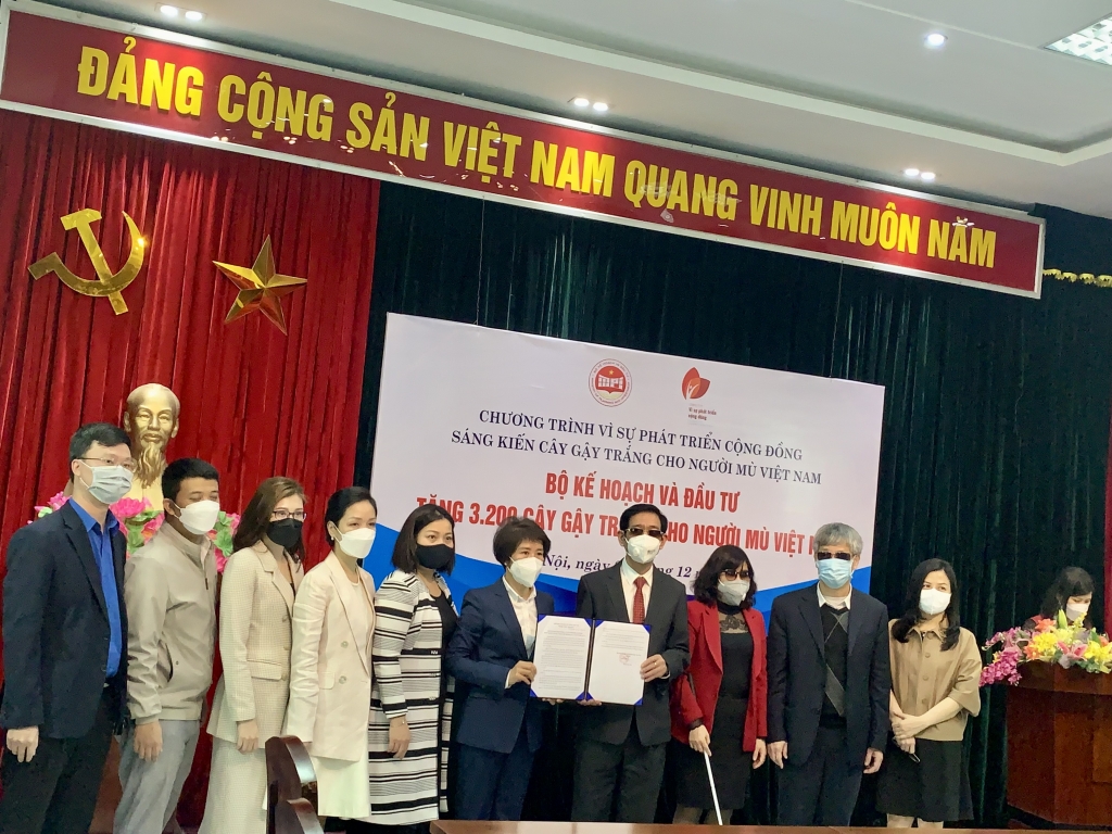 Cây gậy trắng khơi dậy sự chia sẻ của toàn Trang Chủ OK365 Chính Thức Nhận 88k đối với cộng đồng người khiếm thị