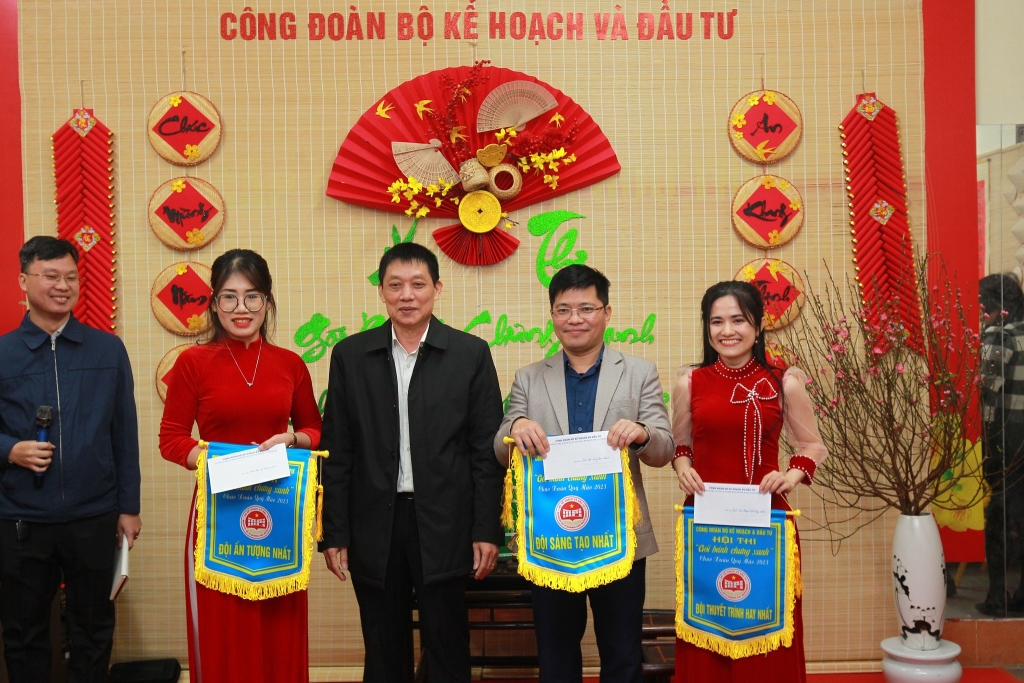 Ok365 Nhà Cái Uy Tín 2026 tổ chức Hội thi “Gói bánh chưng xanh - Chào Xuân Quý Mão 2023
