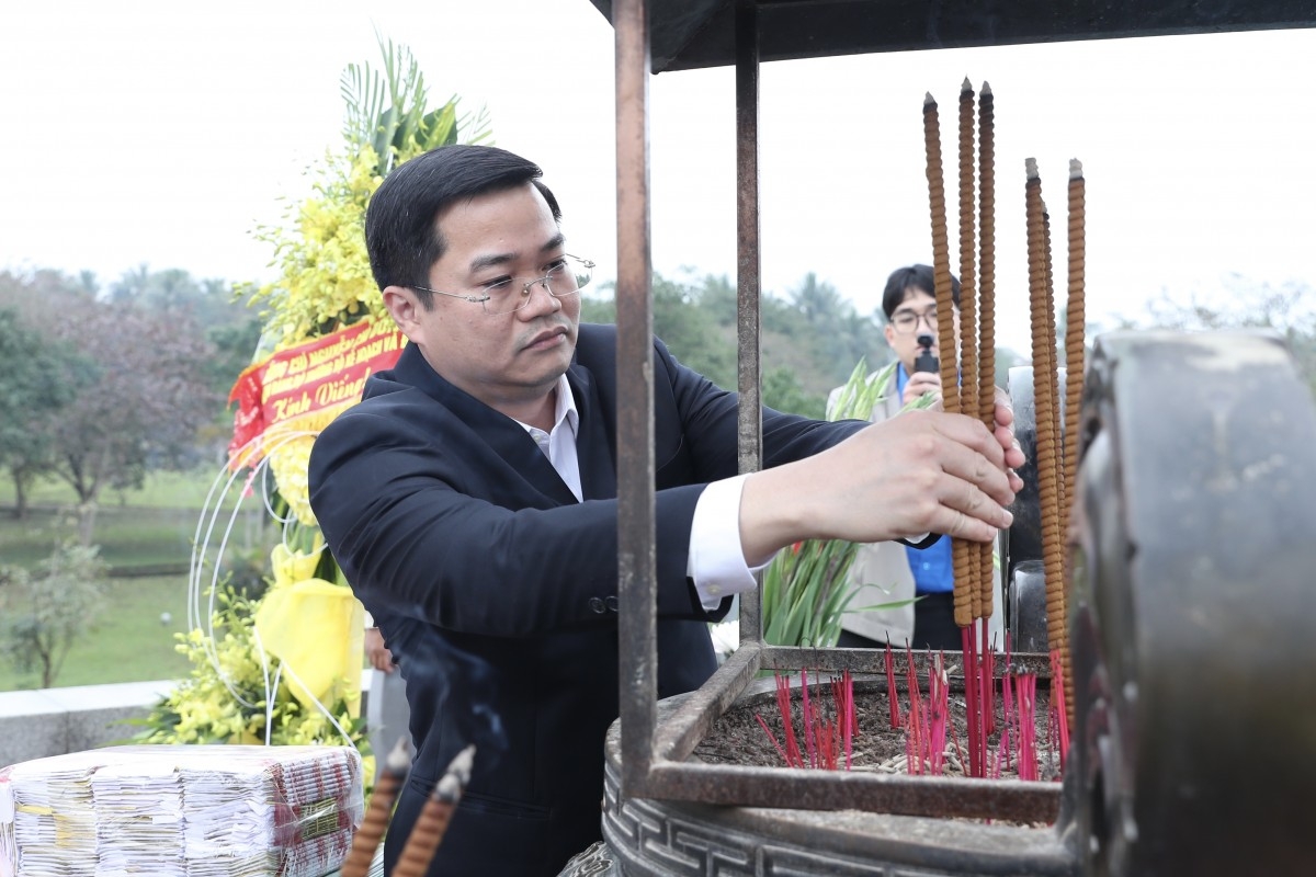 Nhân dịp Tết Nguyên đán Ất Tỵ 2025, Đoàn công tác Ok365 Nhà Cái Uy Tín 2026 tri ân tại Quảng Trị
