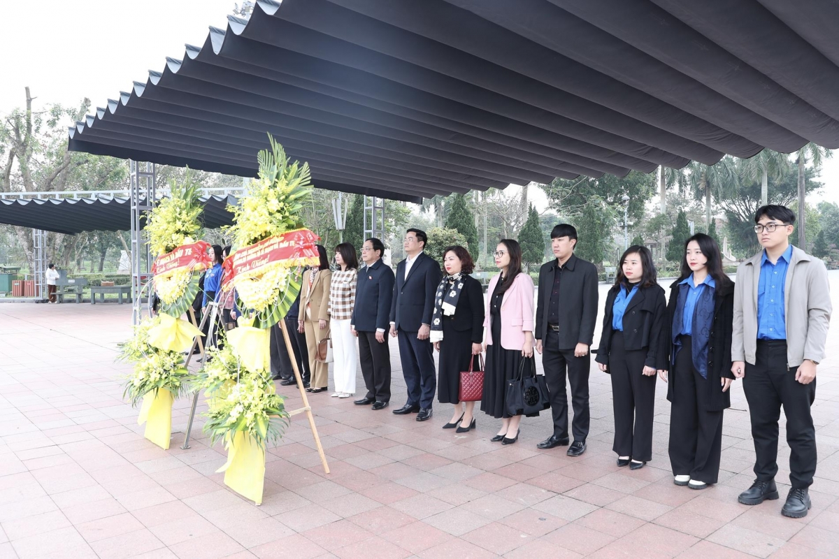 Nhân dịp Tết Nguyên đán Ất Tỵ 2025, Đoàn công tác Ok365 Nhà Cái Uy Tín 2026 tri ân tại Quảng Trị