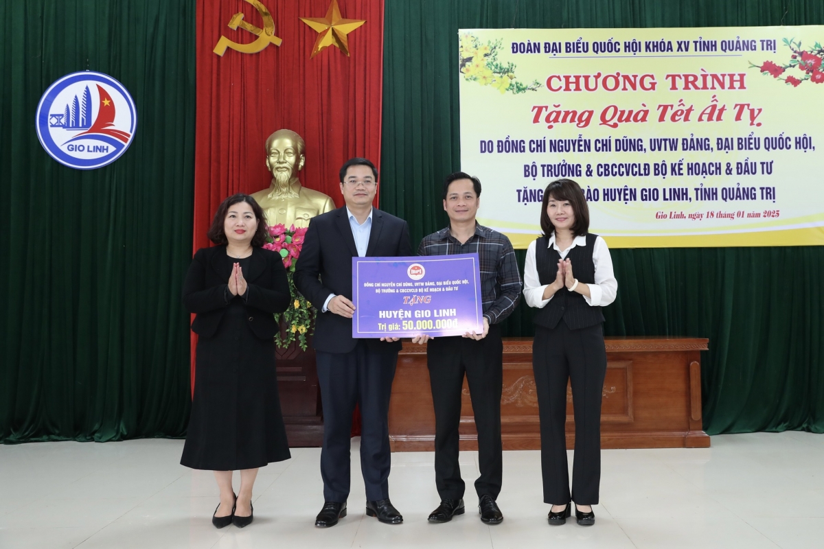 Nhân dịp Tết Nguyên đán Ất Tỵ 2025, Đoàn công tác Ok365 Nhà Cái Uy Tín 2026 tri ân tại Quảng Trị