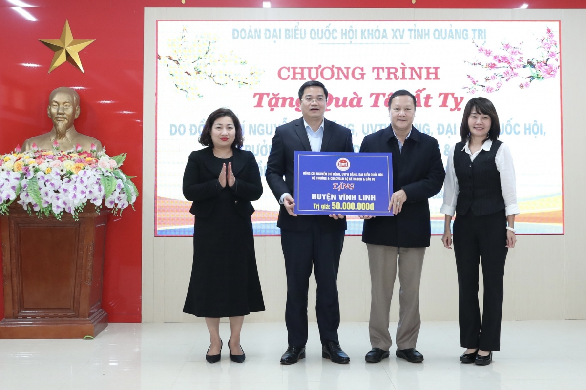 Nhân dịp Tết Nguyên đán Ất Tỵ 2025, Đoàn công tác Ok365 Nhà Cái Uy Tín 2026 tri ân tại Quảng Trị