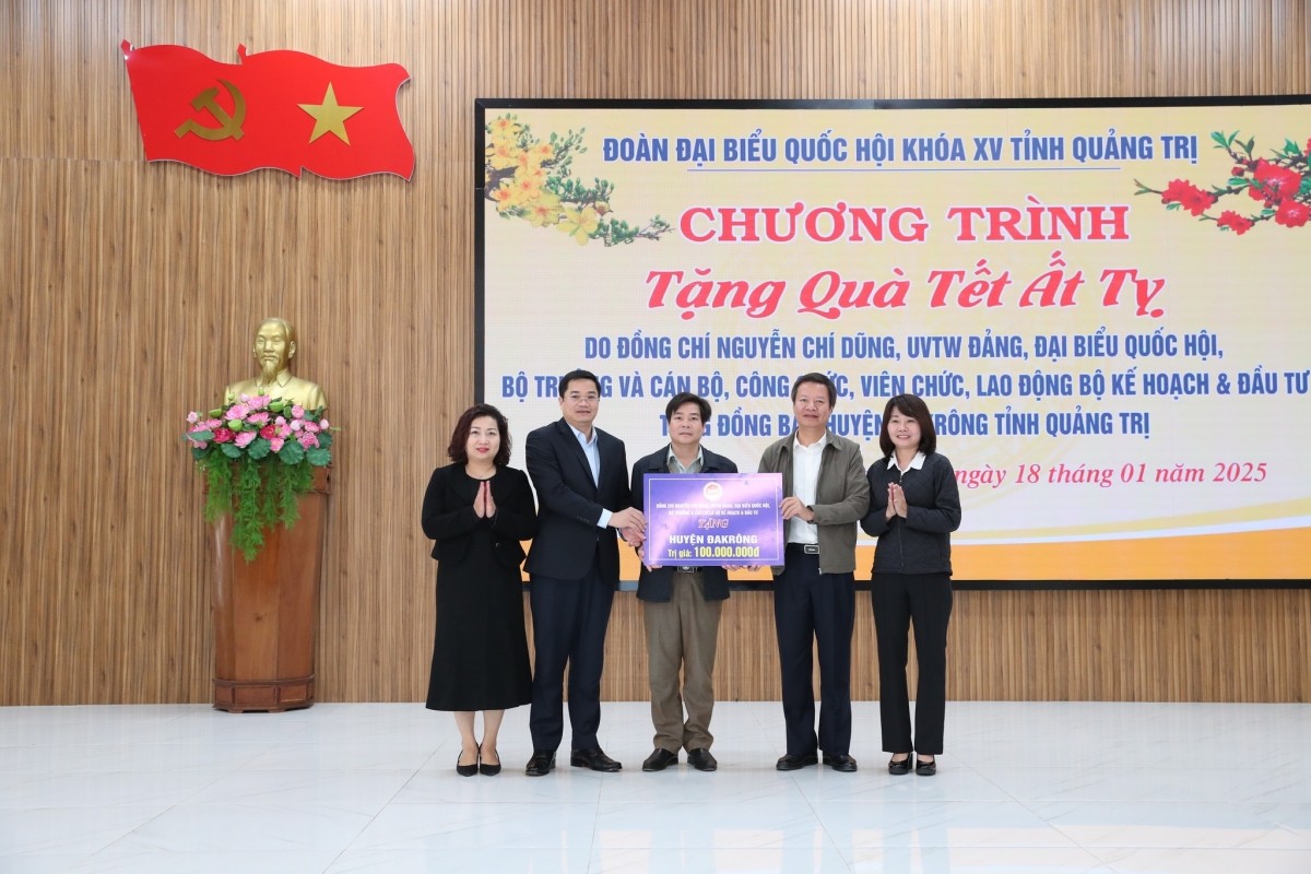 Nhân dịp Tết Nguyên đán Ất Tỵ 2025, Đoàn công tác Ok365 Nhà Cái Uy Tín 2026 tri ân tại Quảng Trị