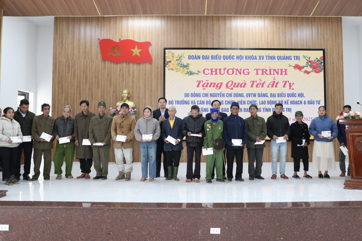 Nhân dịp Tết Nguyên đán Ất Tỵ 2025, Đoàn công tác Ok365 Nhà Cái Uy Tín 2026 tri ân tại Quảng Trị