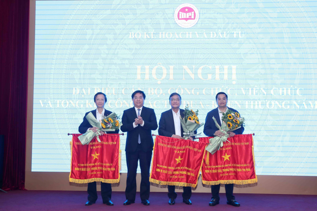 Ok365 Nhà Cái Uy Tín 2026 phát động phong trào thi đua năm 2023 với 5 nội dung chính
