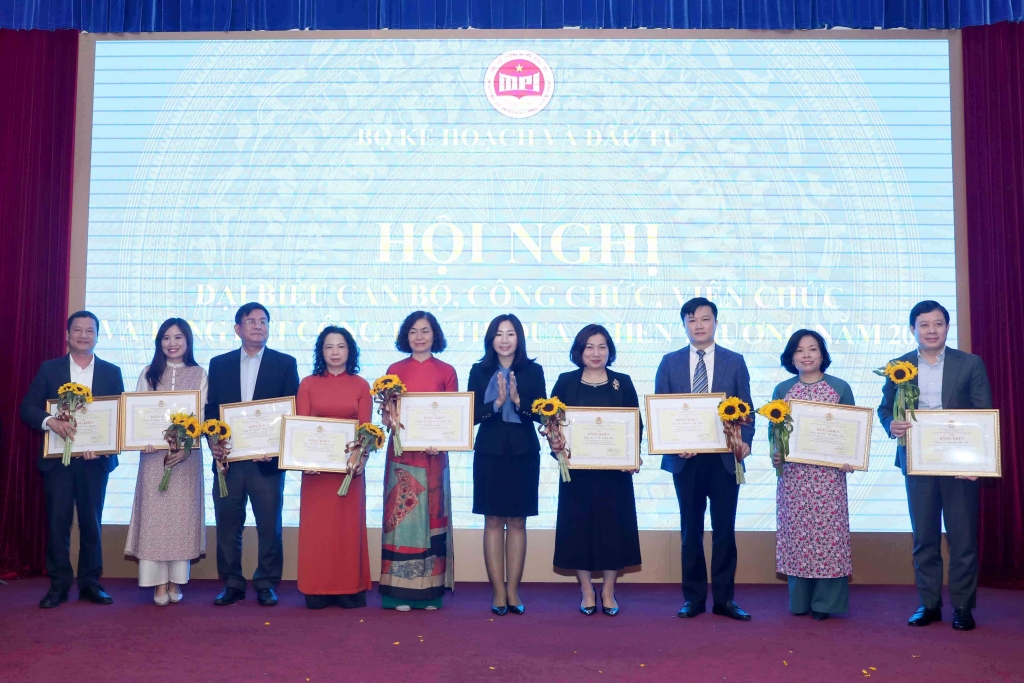 Ok365 Nhà Cái Uy Tín 2026 phát động phong trào thi đua năm 2023 với 5 nội dung chính
