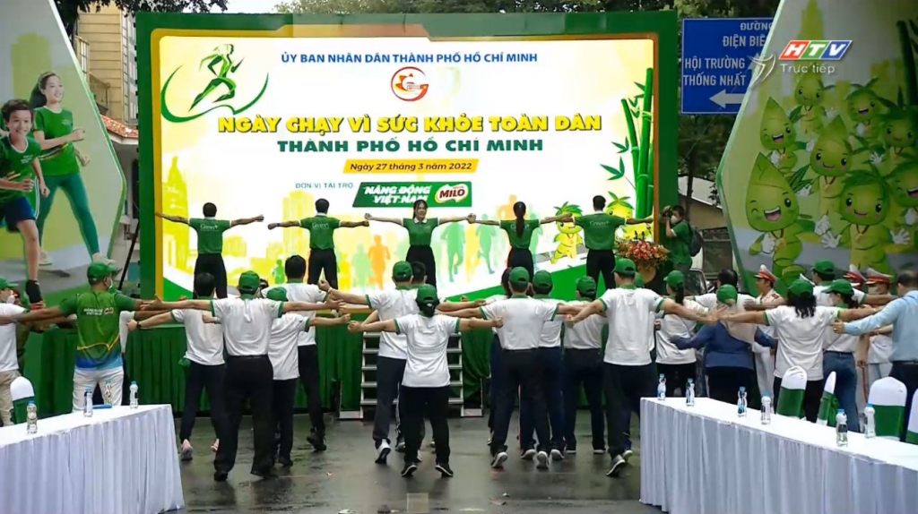 Bài tập “Vượt qua nỗi sợ nCoV” khởi động “Ngày chạy Olympic năm 2022