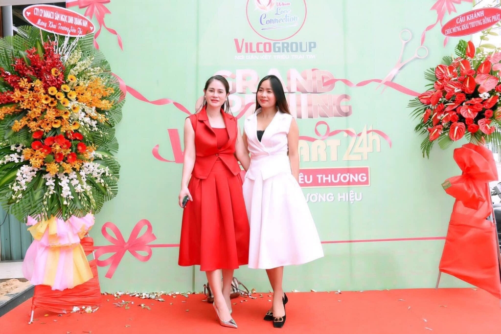 Á hậu Nguyễn Hồng Nhung đưa thương hiệu máy lọc nước AkihiroHn đến với mọi người Việt