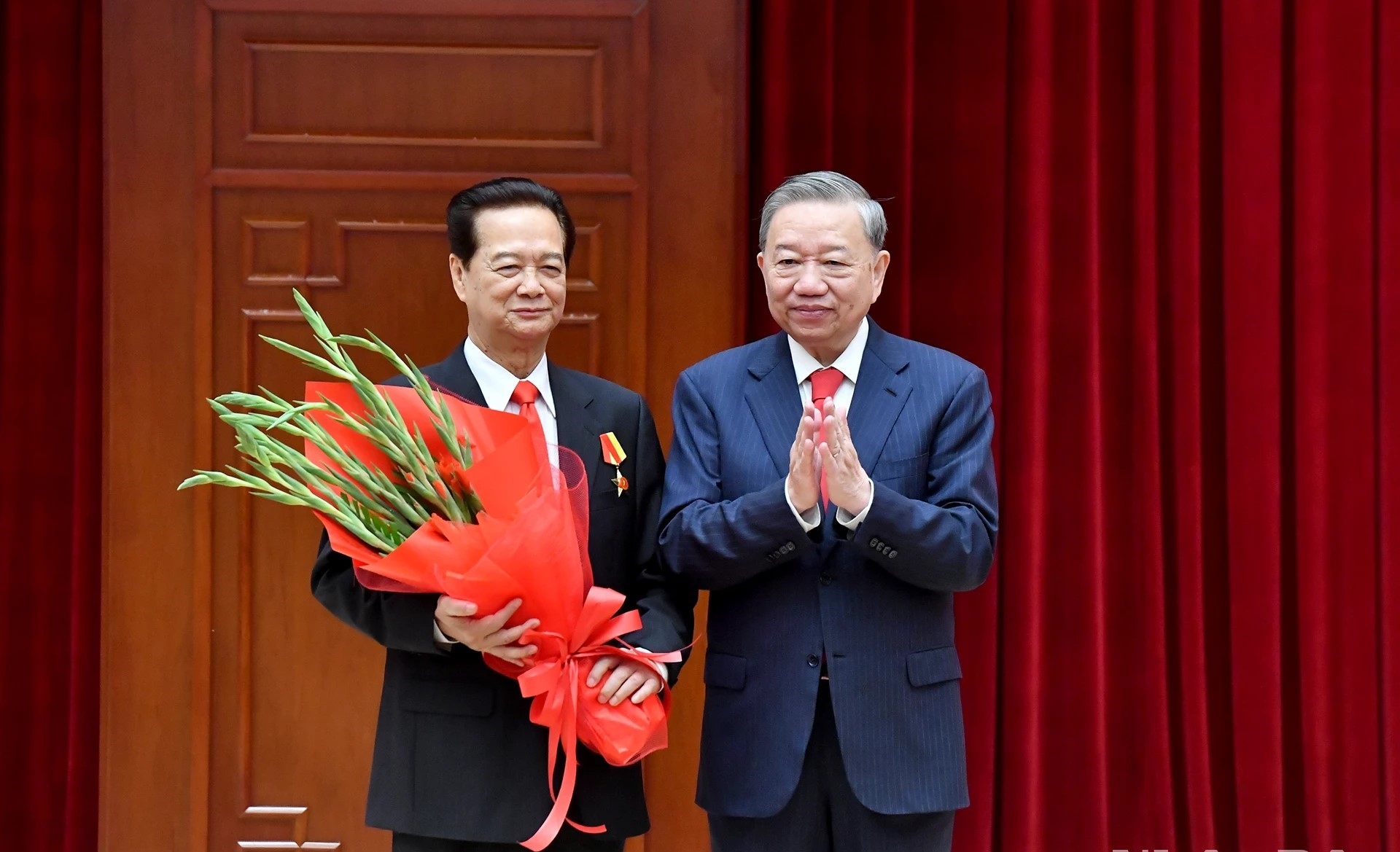 Đảng Cộng sản Việt Nam tiếp tục hoàn thành xuất sắc sứ mệnh lịch sử của mình