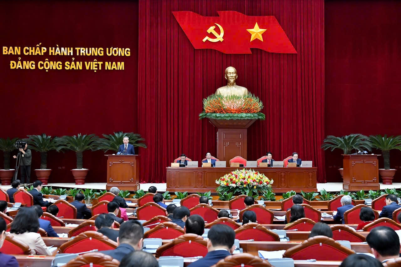 Bộ Chính trị xác định sắp xếp tinh gọn tổ chức bộ máy của hệ thống chính trị đảm bảo hiệu năng, hiệu lực, hiệu quả là một cuộc cách mạng