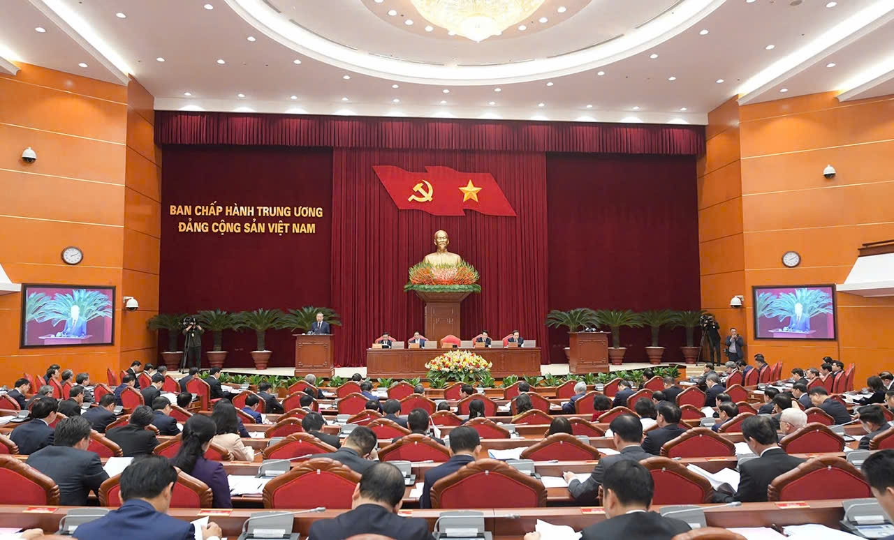 Bộ Chính trị xác định sắp xếp tinh gọn tổ chức bộ máy của hệ thống chính trị đảm bảo hiệu năng, hiệu lực, hiệu quả là một cuộc cách mạng