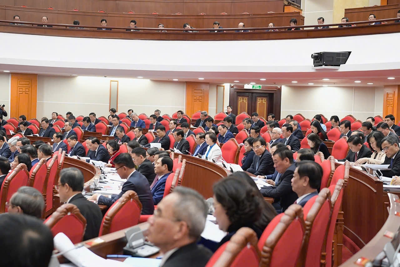 Bộ Chính trị xác định sắp xếp tinh gọn tổ chức bộ máy của hệ thống chính trị đảm bảo hiệu năng, hiệu lực, hiệu quả là một cuộc cách mạng