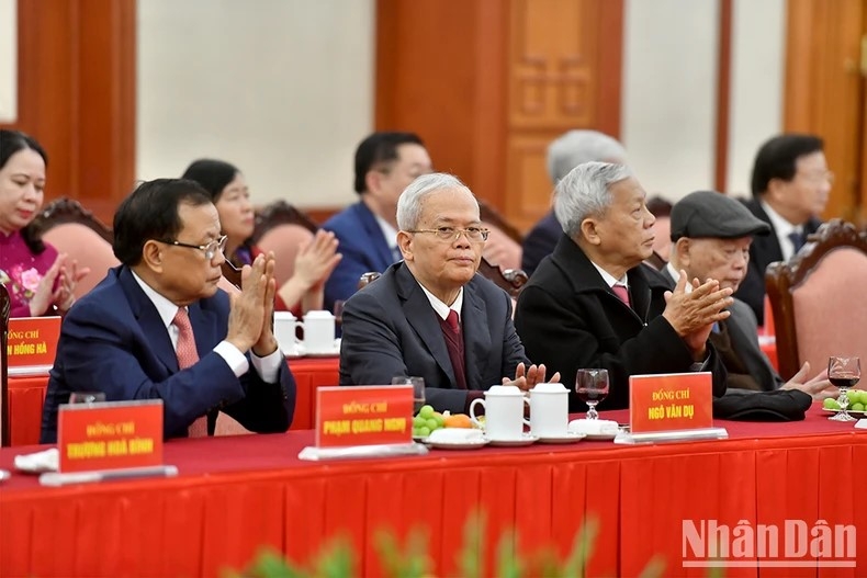 Tổng Bí thư Nguyễn Phú Trọng chúc sự nghiệp cách mạng của Đảng và nhân dân ta đạt được nhiều thắng lợi to lớn hơn nữa