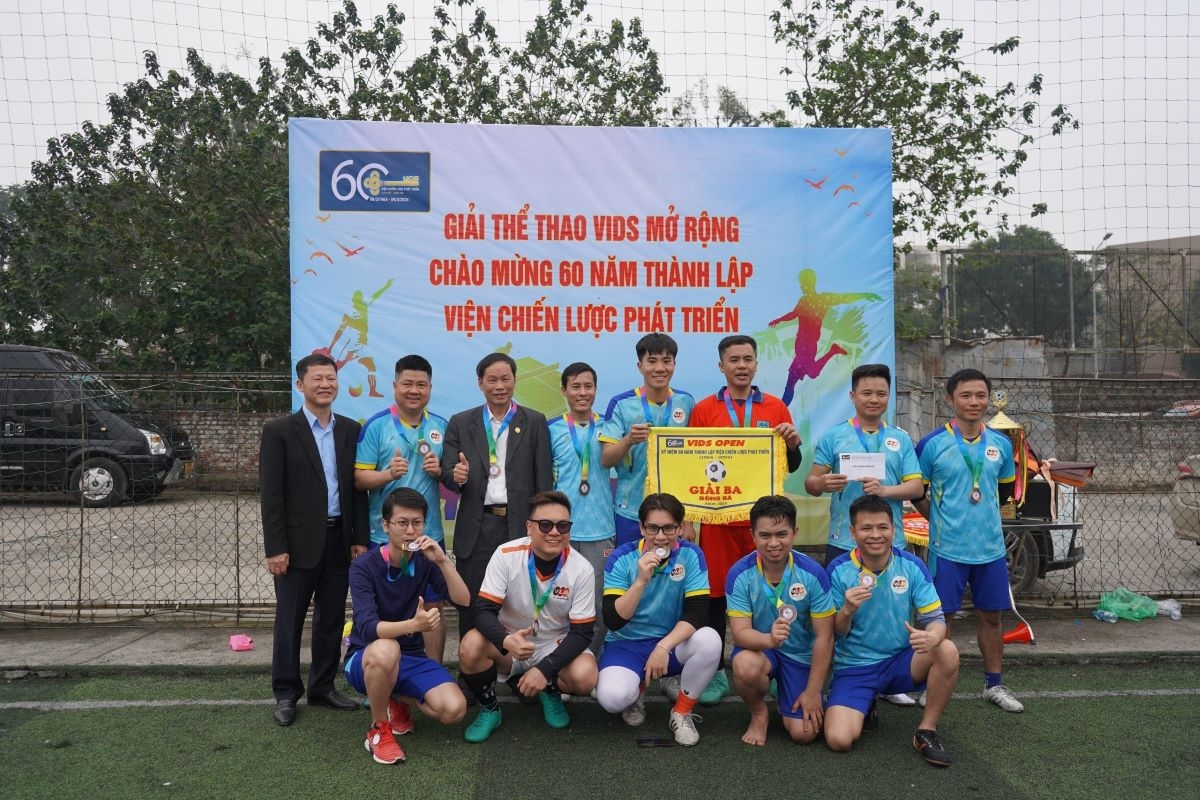Sôi nổi giải thể thao chào mừng kỷ niệm 60 năm thành lập Viện Chiến lược phát triển