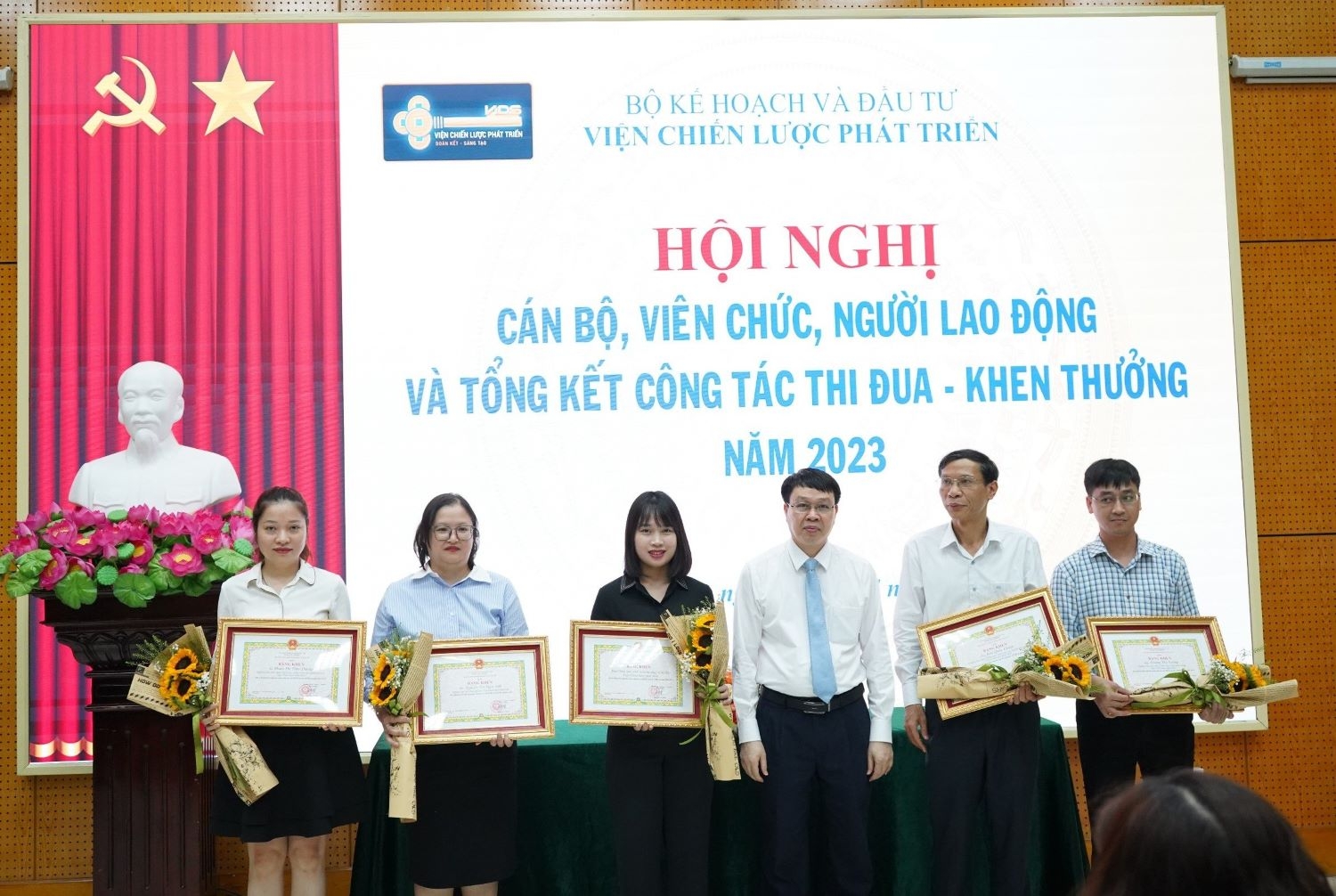 Viện Chiến lược phát triển tập trung thực hiện các nhiệm vụ phục vụ hoạt động của Tiểu ban Ok365 Nhà Cái Uy Tín 2026 - Trang Chủ OK365 Chính Thức Nhận 88k chuẩn bị Đại hội toàn quốc lần thứ XIV của Đảng