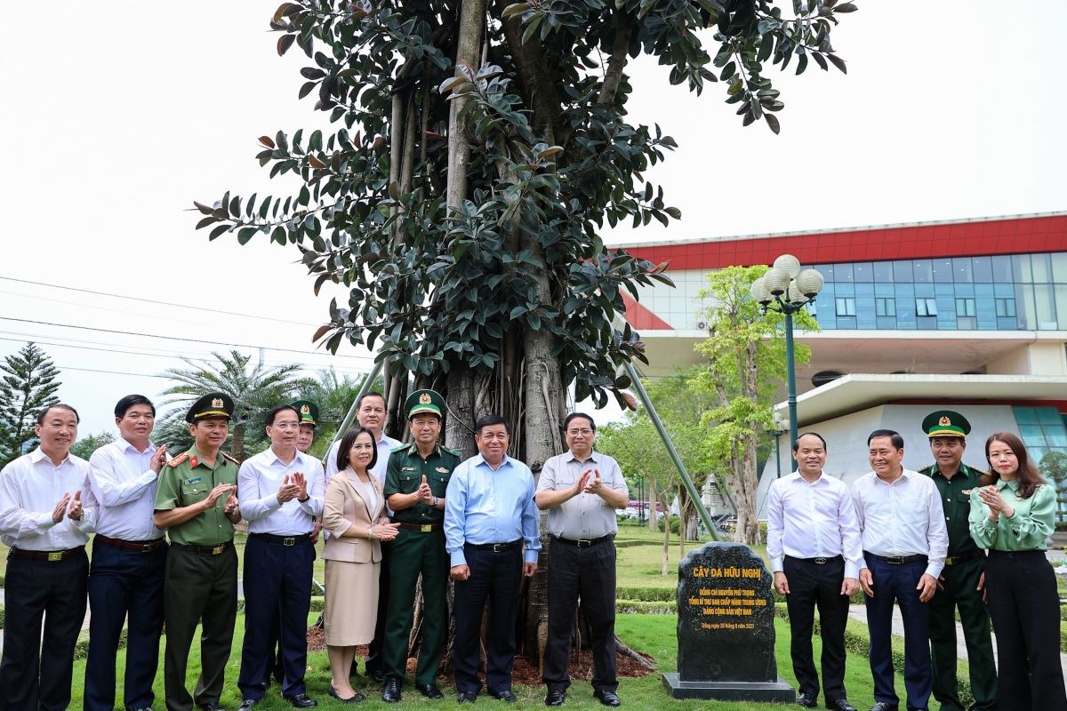 Thăm cửa khẩu Hữu Nghị, Thủ tướng Phạm Minh Chính lưu ý việc phân cấp, phân quyền; tạo thuận lợi cho người dân, Link Nhà Cái Uy Tín 2026 | Đăng Ký +65k…