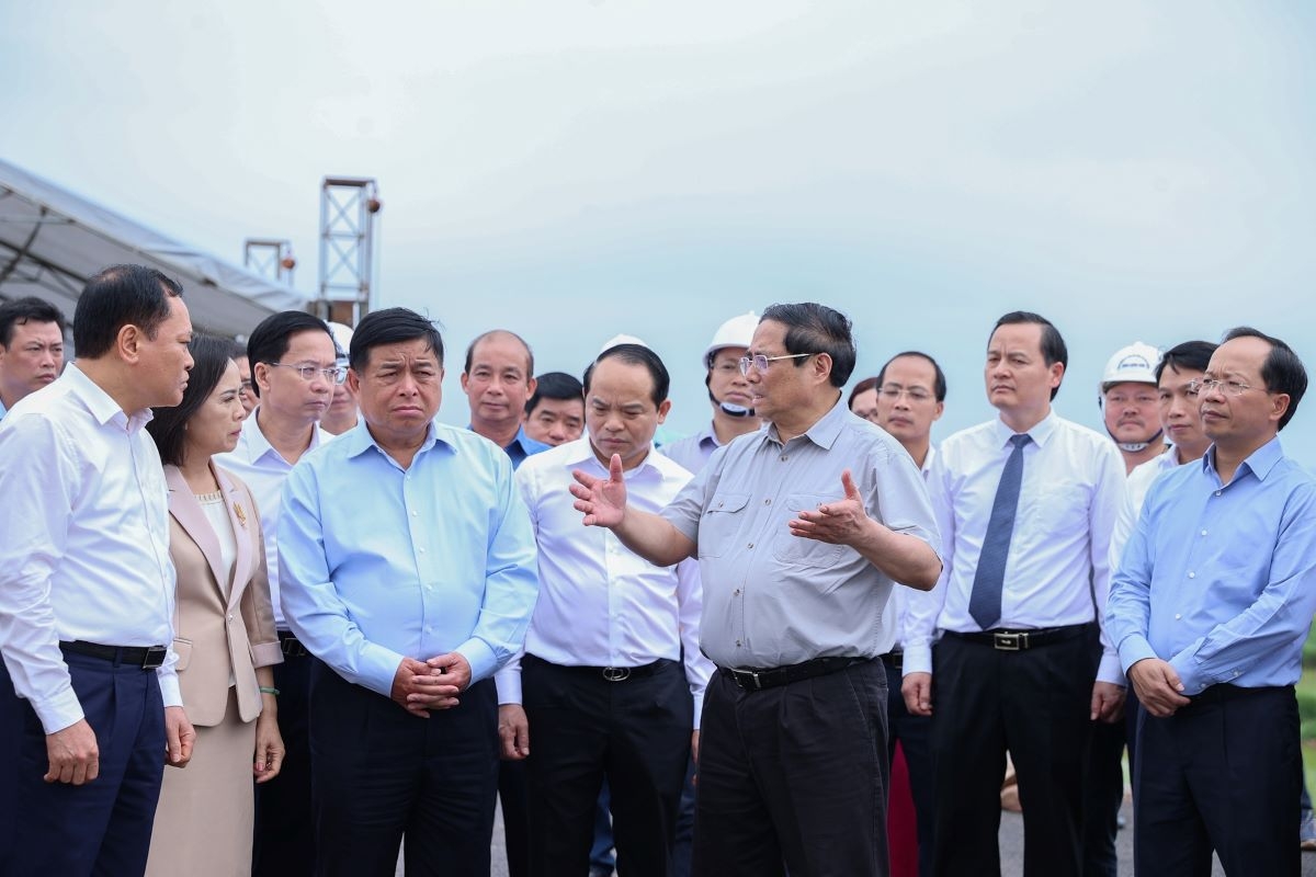Thăm cửa khẩu Hữu Nghị, Thủ tướng Phạm Minh Chính lưu ý việc phân cấp, phân quyền; tạo thuận lợi cho người dân, Link Nhà Cái Uy Tín 2026 | Đăng Ký +65k…