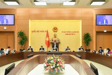 Xem xét thực hiện kế hoạch phát triển kinh tế những tháng đầu năm 2022