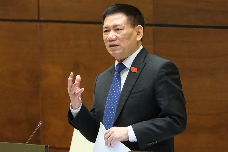 “Nóng” chất vấn Bộ trưởng Hồ Đức Phớc về những chiêu trò thao túng chứng khoán
