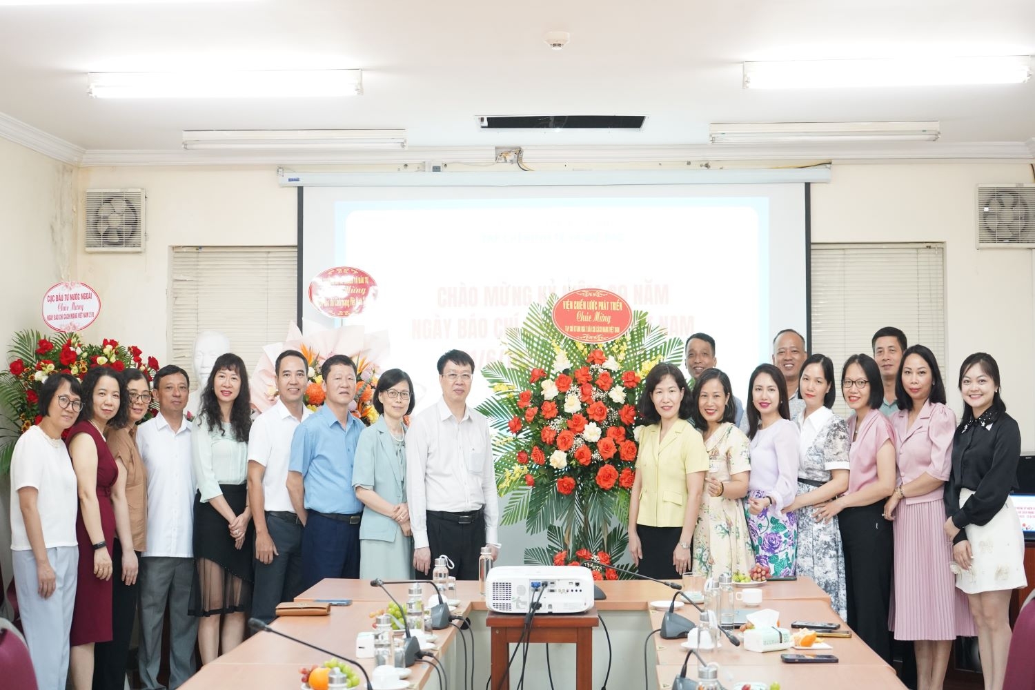 Thứ trưởng Trần Quốc Phương chúc OK365 - Thiên đường trò chơi điện tử top 1 Châu Á ngày càng lớn mạnh