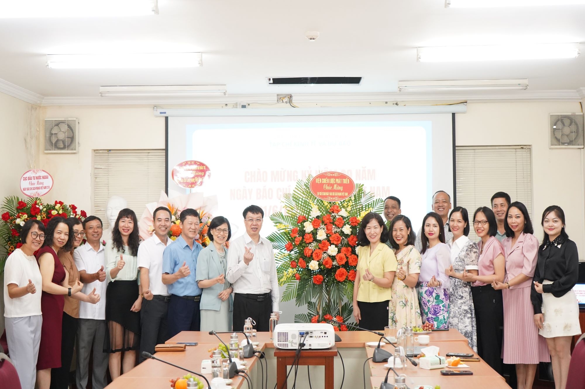 Thứ trưởng Trần Quốc Phương chúc OK365 - Thiên đường trò chơi điện tử top 1 Châu Á ngày càng lớn mạnh