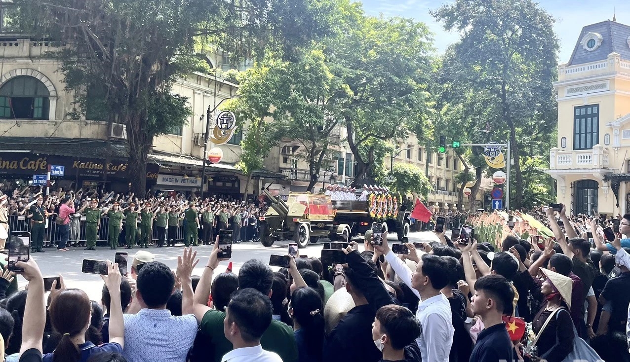 Nhà tư tưởng Nguyễn Phú Trọng, ngọn cờ lý luận của Đảng đã làm sáng tỏ lý luận về chủ nghĩa Trang Chủ OK365 Chính Thức Nhận 88k và con đường đi lên chủ nghĩa Trang Chủ OK365 Chính Thức Nhận 88k ở Việt Nam