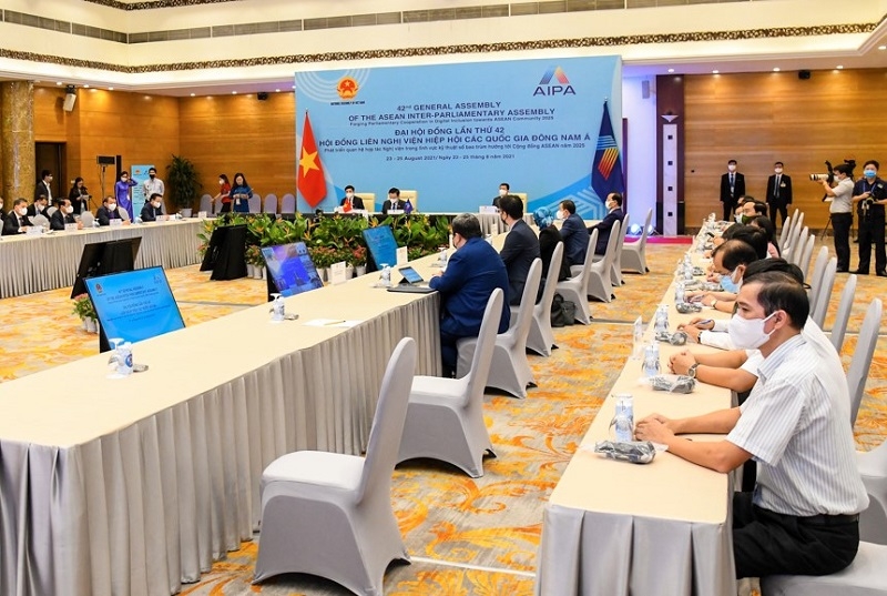 Chủ tịch Quốc hội Vương Đình Huệ họp phiên bế mạc AIPA-42