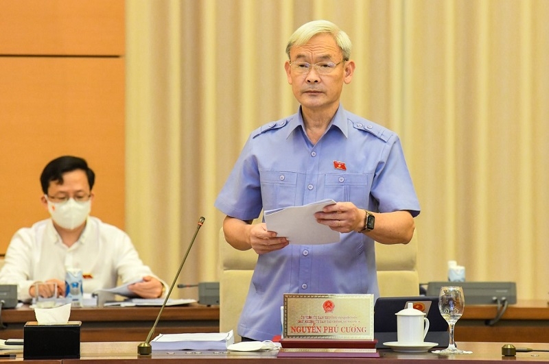 Chi cho họp hành, đi nước ngoài vẫn còn lãng phí…