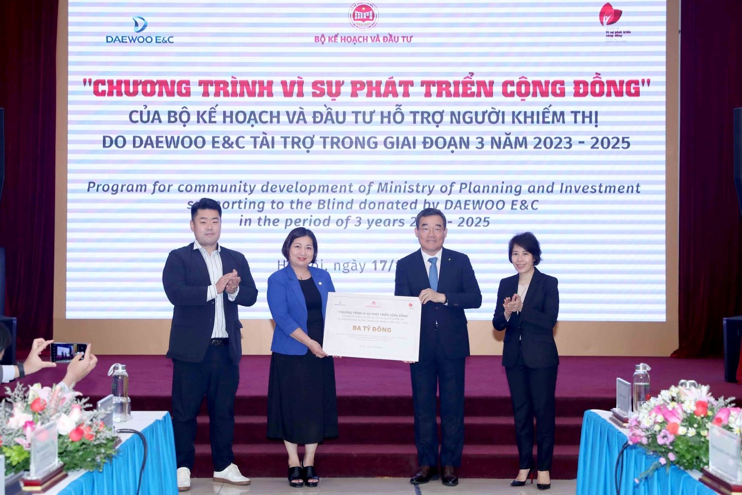 DAEWOO E&C chung tay cùng Ok365 Nhà Cái Uy Tín 2026 hỗ trợ người khiếm thị