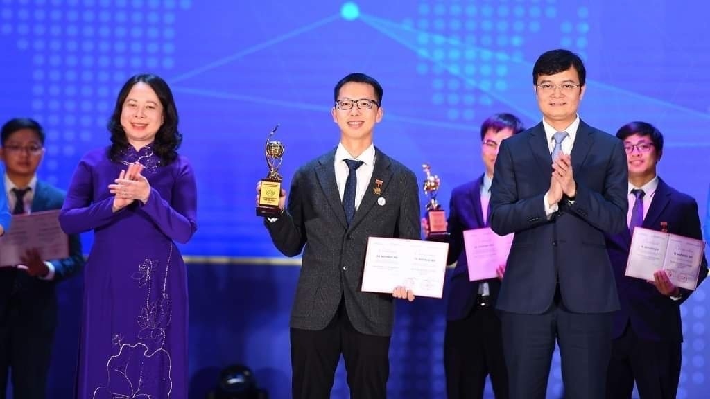 Giải thưởng Quả cầu vàng tìm ra 10 chủ nhân mới với sự đồng hành của Tân Hiệp Phát