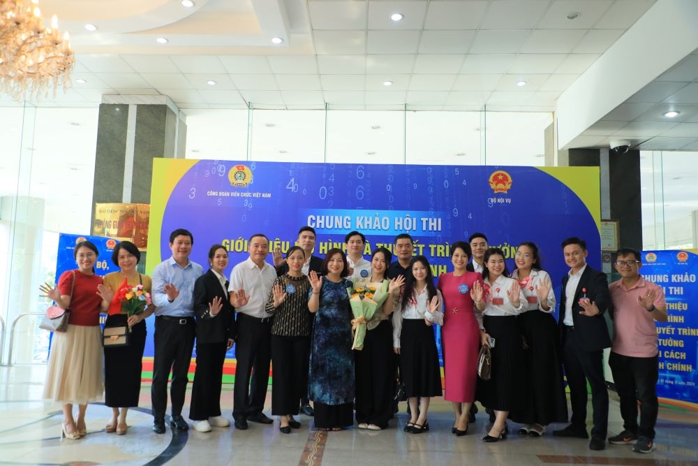 Hội thi "Giới thiệu mô hình và thuyết minh ý tưởng cải cách Ok 365 vina nổ hũ" là một điểm nhấn trong công cuộc đổi mới cải cách Ok 365 vina nổ hũ
