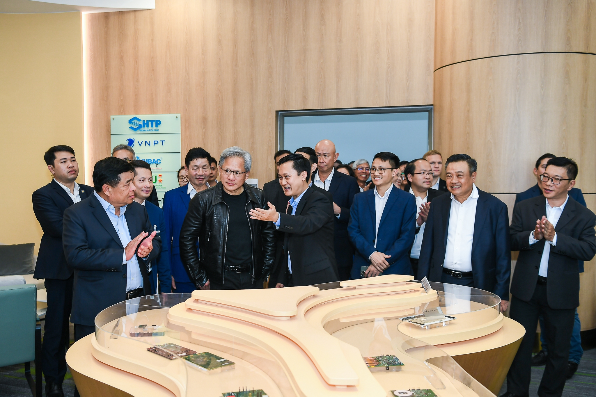 Đề nghị NVIDIA đẩy mạnh Ok365.com link không chặn, triển khai các Ok365 com vn tỷ lệ kèo World Cup 2026 Ok365 vina thể thao, casino, slot, bắn cá và xổ số về bán dẫn, AI vào Việt Nam