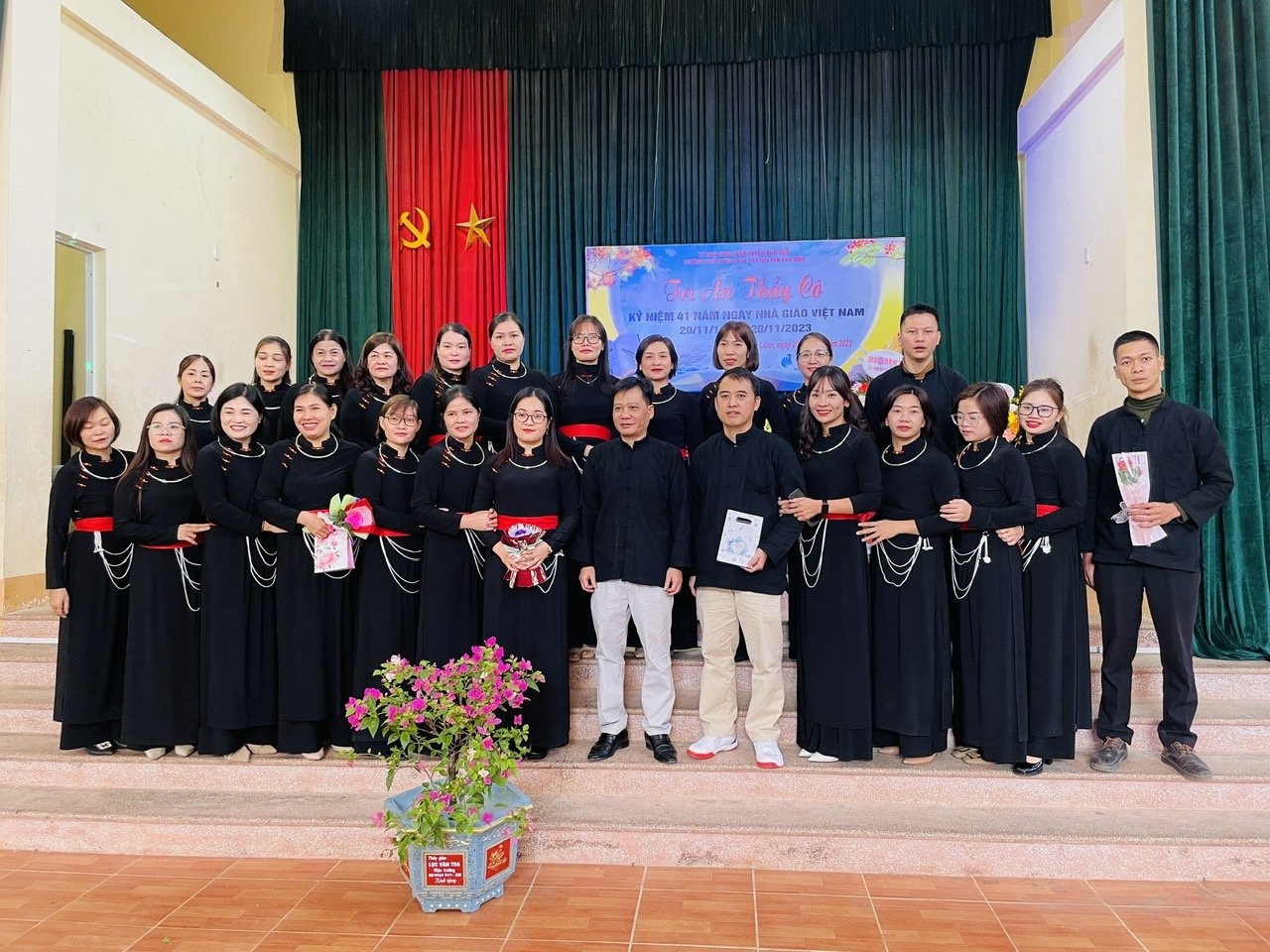Trường phổ thông dân tộc nội trú Chợ Đồn