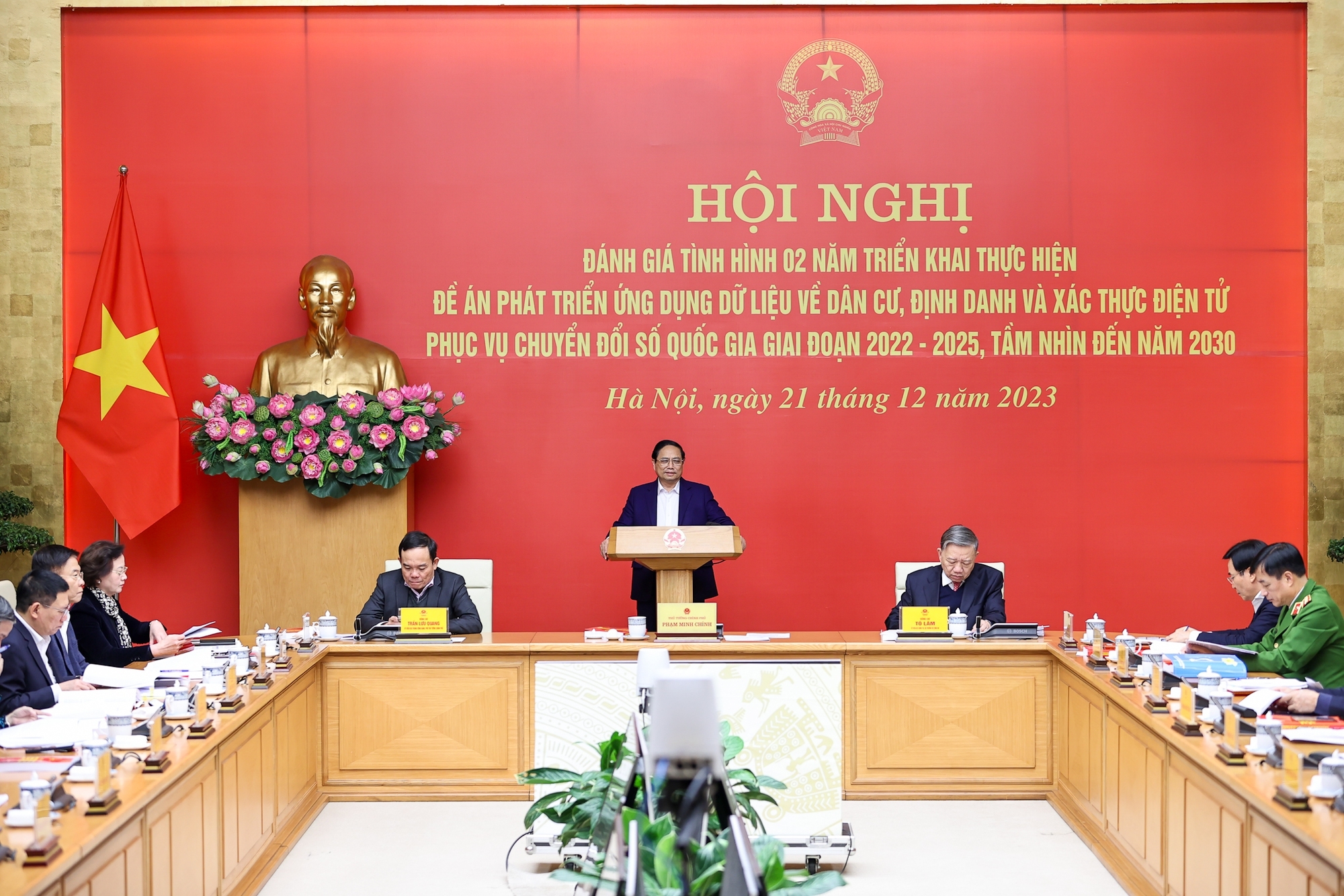 Một số dịch vụ công trực tuyến mang tính hình thức