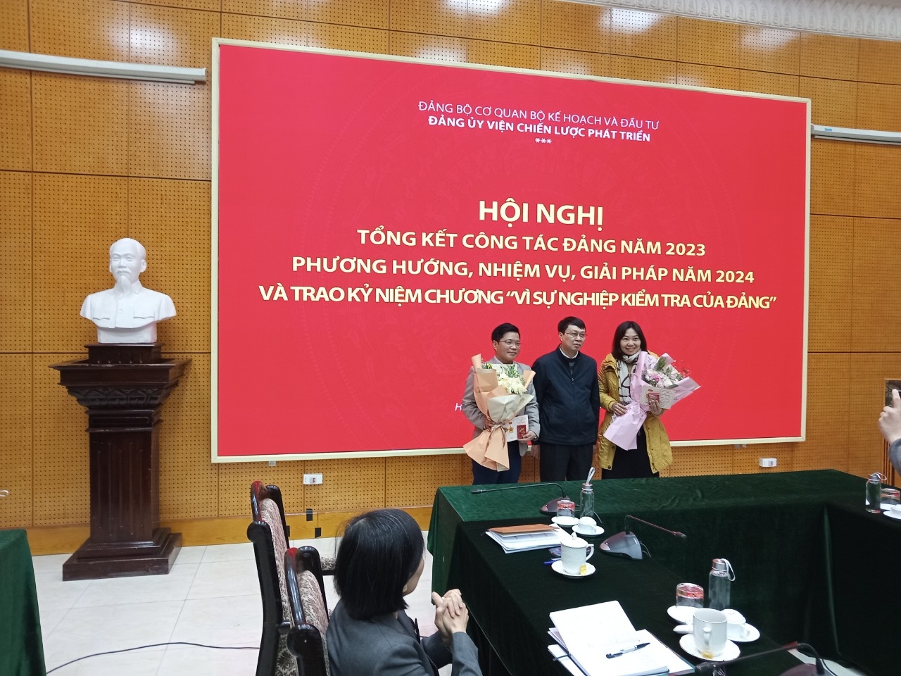 Đảng bộ Viện Chiến lược phát triển hoàn thành tốt nhiệm vụ trong chương trình công tác năm 2023