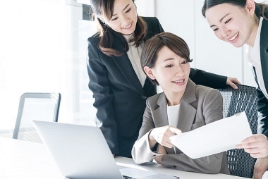 Sự tham gia và vị thế của phụ nữ trong nền kinh tế ở Việt Nam