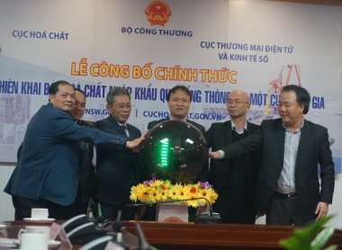 Khai báo thủ tục hóa chất nhập khẩu từ 5 ngày xuống chỉ còn 15 giây