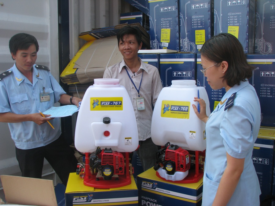 Nhiều loại ô tô và xe máy phải dán nhãn năng lượng