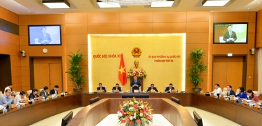 Uỷ ban thường vụ Quốc hội xem xét bổ sung kinh phí mua bù vắc xin