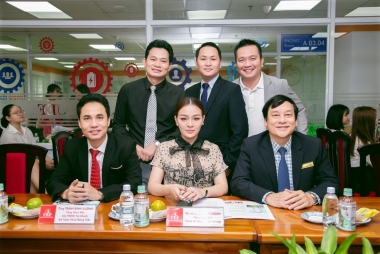 Á hậu Doanh nhân Thái Ngân – Bóng hồng duy nhất là ”Shark” tại Bussiness Ideas 2019