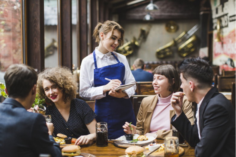 Ngành F&B và câu chuyện tối ưu nguồn nhân lực
