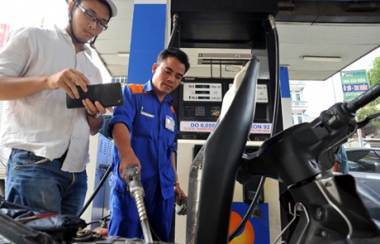 Không hạn chế mức giảm và số lần giảm giá xăng