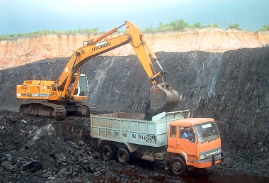 Tháng 10: Chỉ số ngành khai khoáng bất ngờ giảm