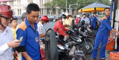 Thuế tăng kéo theo giá xăng tăng nhẹ từ 16h30 chiều nay (05/10)