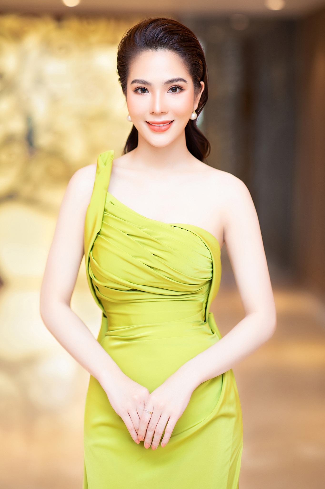 X&atilde; hội - Hoa hậu Dương Kim &Aacute;nh h&eacute; lộ trọn vẹn c&acirc;u chuyện t&igrave;nh bi thương