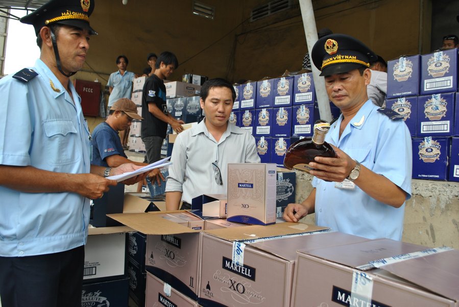 Phạt từ 8-12 triệu đồng khi không chấp hành Ok365 com vn sòng bạc trực tuyến thanh, kiểm tra của hải quan