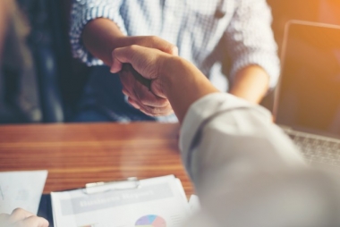 Làm sao nhận biết sự chân thành của một nhân viên?
