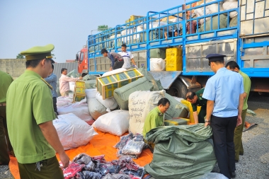 Cuối năm: lại “nóng” hàng lậu