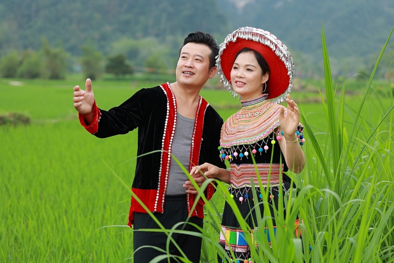 Ca sĩ, CEO Trang Viên ra mắt MV Nghệ thuật 